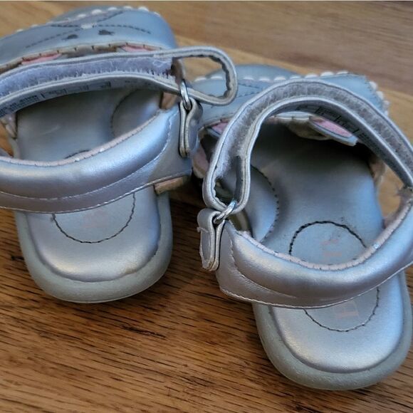 Born Toddler Girls Silver Ktty Sandals - Picture 4 of 8